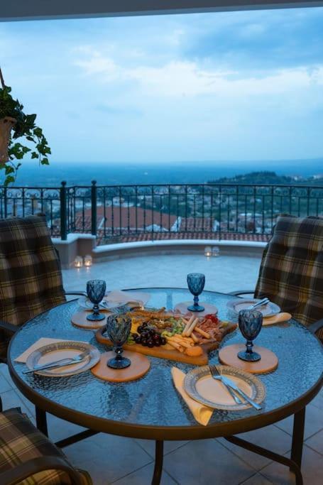 Amazing View With Huge Balcony Apartment Veria  Luaran gambar